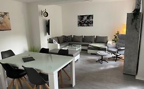 Grosse Moderne Ferienwohnung, Ruhige Innenstadtlage